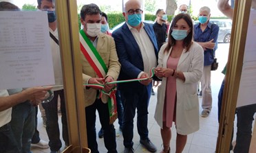 Aset spa, inaugurato a Torrette  il nuovo dispensario stagionale  Al taglio del nastro sindaco Seri e presidente Reginelli   