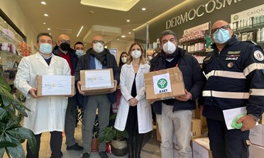 Ucraina, grande partecipazione per la campagna solidale di Aset Spa Nelle farmacie comunali raccolti oltre 6.300 prodotti in sei giorni da inviare alle popolazioni in guerra